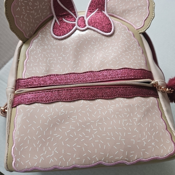 Danielle Nicole Disney Minnie Mouse Iced Vovo Backpack NWT - Picture 2 of 15